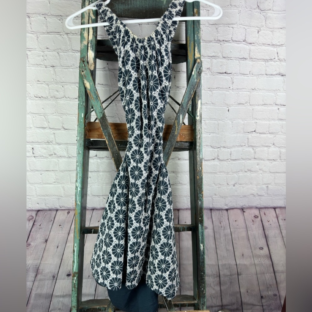 Bardot blue floral dress size 4